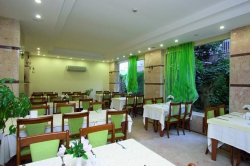 ���� ����� Mr. Crane Hotel 3*