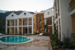 ���� ����� Partmezzo Apart 3*