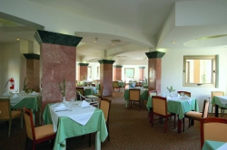 ���� ����� Corinthia Excelsior 4*