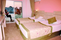 ���� ����� Loyal Hotel 4*