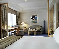 ���� ����� Metropolitan Hotel 5*