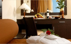 ���� ����� Avra Hotel Rafina 4*