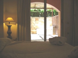���� ����� Leoniki Residense 4*