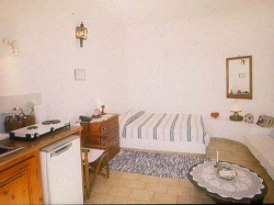 ���� ����� Strongili Hotel 3*