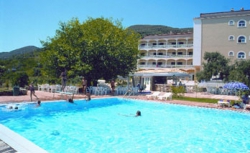 ���� ����� Adonis Beach Hotel 3*