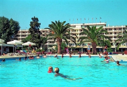 ���� ����� Messonghi Beach Hotel 3*