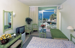���� ����� Avra Beach Resort Hotel  Bungalows 4*