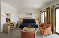 ���� ����� Mikri Polis 4*