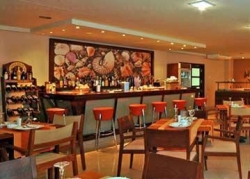 ���� ����� Triton Hotel 3*