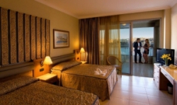 ���� ����� Cavalieri 4*