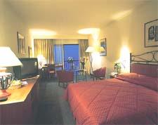 ���� ����� Golden Tulip Vivaldi 4*