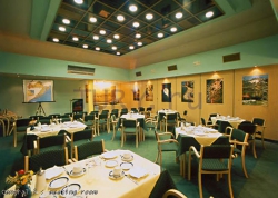 ���� ����� Central 3*