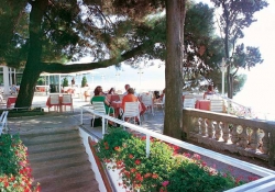 ���� ����� Belvedere 2*