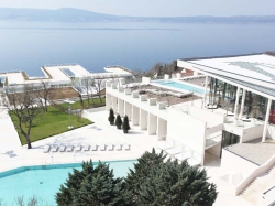 ���� ����� The View 5*