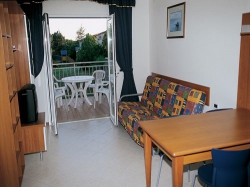 ���� ����� Ai Pini APT 3*