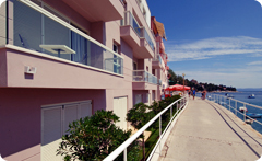 ���� ����� Apartments Adoral 4*
