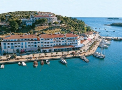 ���� ����� Riva Apartment 3*
