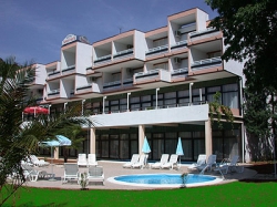 ���� ����� Amfora 3*