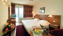 ���� ����� Hotel Zora 4*