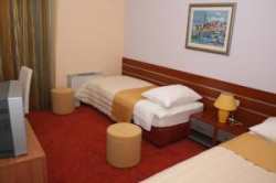 ���� ����� Hotel Eden Podstrana 4*