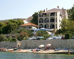 ���� ����� Vila Tina 3*