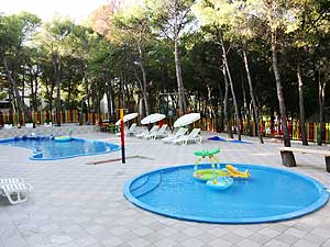 ���� ����� Zora 4*