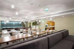 ���� ����� Holiday Inn Express Lisbon Airport 4*