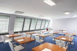 ���� ����� Holiday Inn Express Lisbon Airport 4*