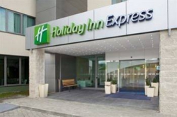   Holiday Inn Express Lisbon Airport 4*