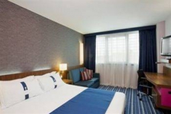 ���� ����� Holiday Inn Express Lisbon Airport 4*