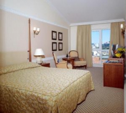 ���� ����� Olissippo Castelo 4*