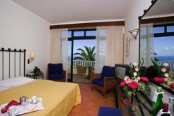 ���� ����� Alpino Atlantico 4*