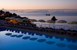 ���� ����� Baia Azul 4*