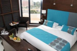 ���� ����� Aston 4*