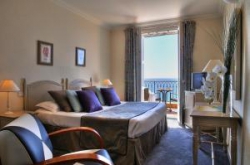 ���� ����� La Perouse 4*