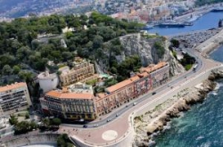 ���� ����� La Perouse 4*