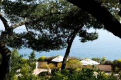 ���� ����� La Perouse 4*
