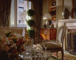 ���� ����� Four Seasons Hotel George V 5*