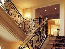 ���� ����� Plaza Athenee 5*