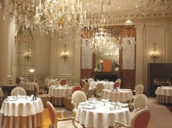���� ����� Plaza Athenee 5*