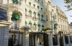 ���� ����� Shangri La 5*