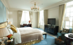 ���� ����� Shangri La 5*