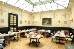 ���� ����� Bradford Elysees 4*