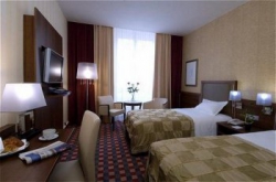 ���� ����� Crowne Plaza Paris Republique 4*