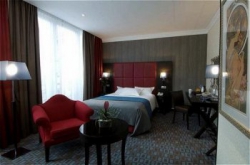 ���� ����� Crowne Plaza Paris Republique 4*