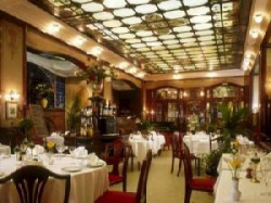 ���� ����� Holiday Inn Opera 4*