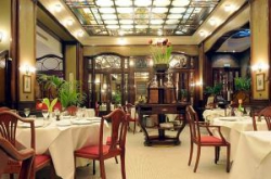 ���� ����� Holiday Inn Opera 4*