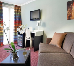 ���� ����� Louvre Saint-Honore 4*