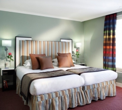 ���� ����� Louvre Saint-Honore 4*