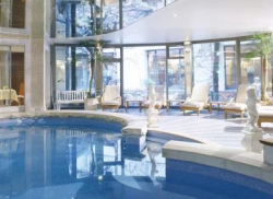 ���� ����� Royal Monceau 4*